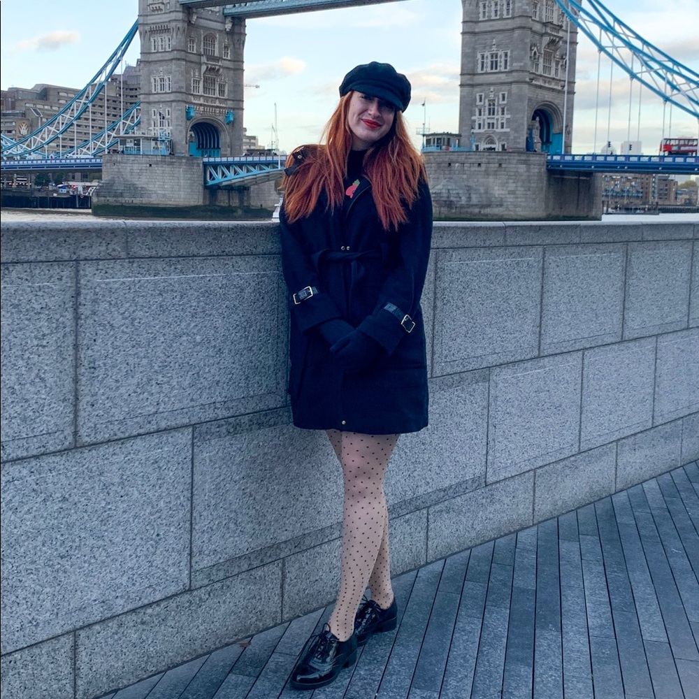 Meet your Posher, Alexis